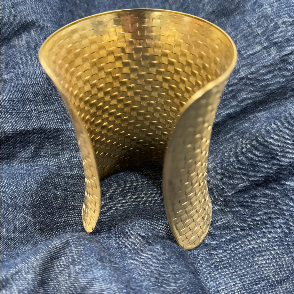 Vintage Gold Textured Cuff Bracelet - Picture 4 of 8